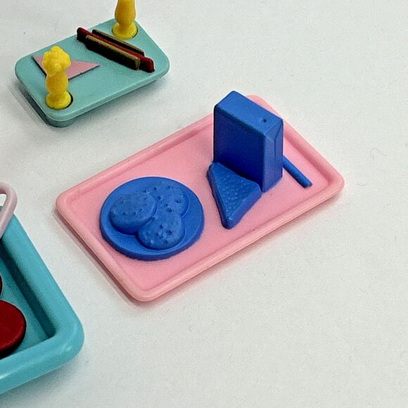 Barbie Replacement Accessories Food Trays Burgers Steak Spatula LOT OF 7 School - Picture 2 of 6